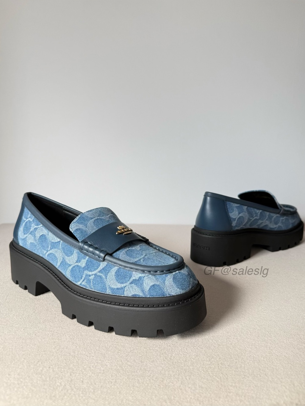 NWT Coach Lucy Lug Sole Loafers Signature Denim Blue Size 9 CDF78